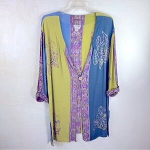 SOFT SURROUNDINGS Multi-colored Duster/Wrap. Size XL. One button closure.